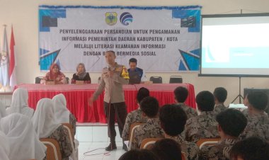 Cegah-Bullying-Polres-Bondowoso-Sosialisasikan-Literasi-Digital-kepada-Para-Pelajar