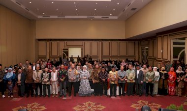 Anugerah-TIMES-Indonesia-2024,-Mantan-Kapolresta-Banyuwangi-Kombes-Pol-Nanang-Haryono-Raih-“Man-of-The-Year-Malang-Raya”