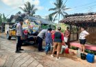 Polres-Trenggalek-Pasok-Ribuan-Liter-Air-Bersih-Pakai-Mobil-Patroli-Modifikasi