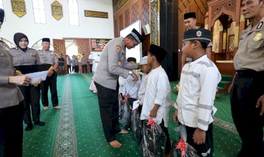 Polda-Jatim-Peringati-Maulid-Nabi-1448-H,-Perkuat-Keimanan-dan-Integritas-Personel