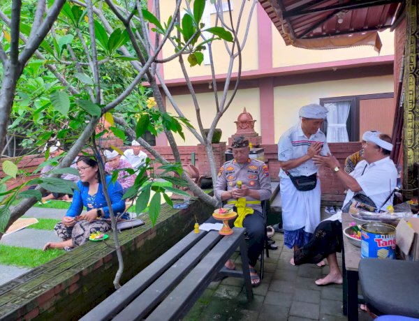 Pura Kertha Bumi Bhayangkara Sidoarjo Gelar Ibadah Bulan Purnama