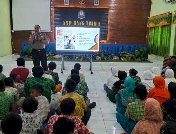 Polsek Candi Edukasi Siswa SMP Hang Tuah 5 Bahaya Bullying dan Narkoba