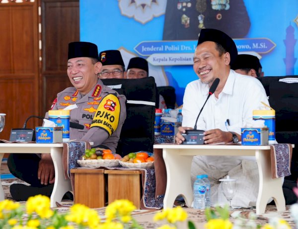 Kapolri Bersama Gus Baha: Jaga Persatuan agar Indonesia Terus Tumbuh dan Maju