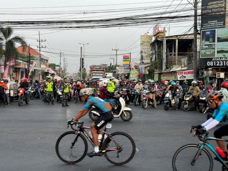 Polresta Sidoarjo Amankan Jalur Tour de Panderman 2024 Warga Antusias Suport Para Pembalap