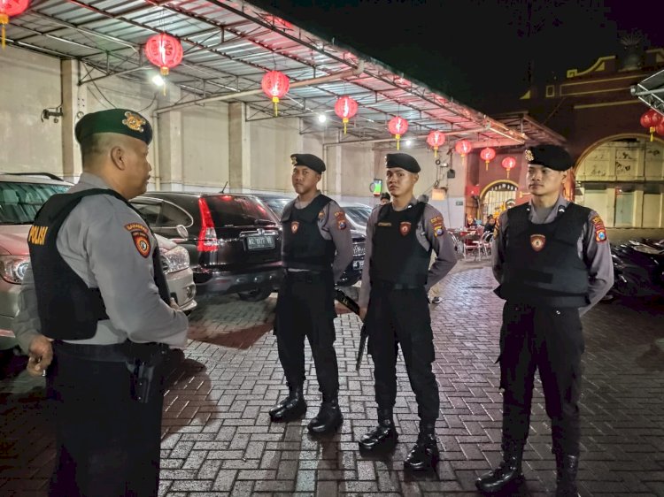 Polisi Lakukan Sterilisasi Klenteng Tjoe Hwie Kiong Kota Kediri, Jamin Keamanan Perayaan Imlek 2576 Kongzili