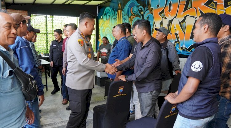 Kapolresta Malang Kota Ajak Media dan Suporter Jaga Kamtibmas, Dorong Aremania - Bonek Rawat Kedamaian Sepak Bola